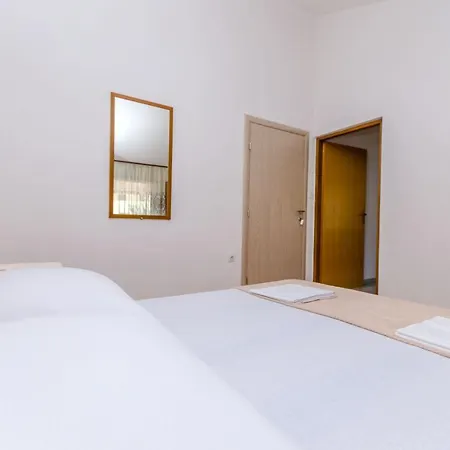 Apartments Jadran Trogir Exterior photo