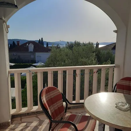 Apartments Jadran Trogir Exterior photo